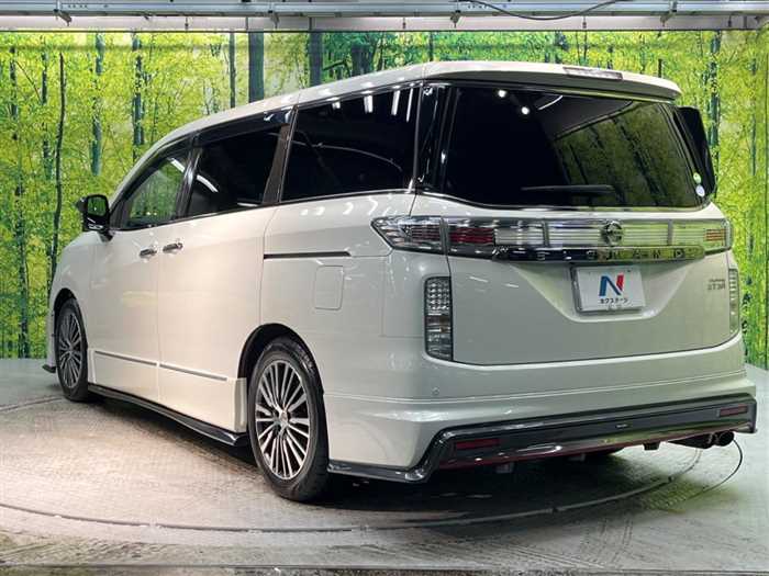 Is the NISSAN ELGRAND 2017 suitable for Ugandan road conditions?