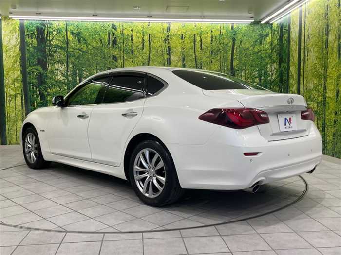 NISSAN FUGA HYBRID 2016 Tyre Sizes Fluids And Recommended Service Items