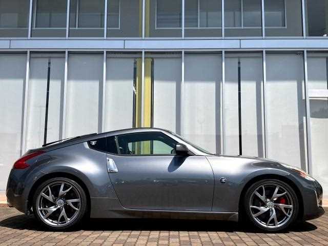 Is the NISSAN FAIRLADY Z 2017 suitable for Uganda’s road conditions?