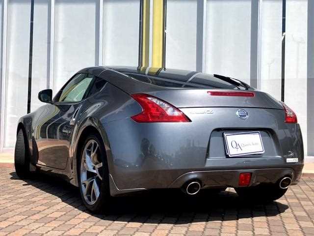 Is the NISSAN FAIRLADY Z 2017 suitable for Uganda’s road conditions?