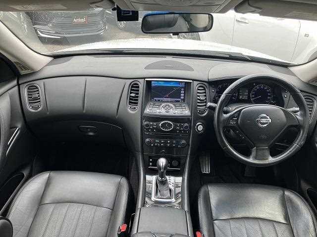 Is the NISSAN SKYLINE CROSSOVER 2012 suitable for Ugandan road conditions?