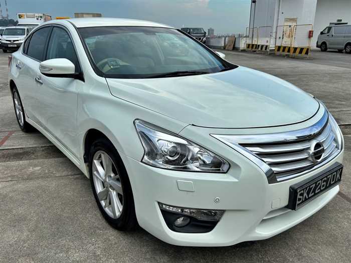 Is the NISSAN TEANA 2016 fuel-efficient for daily commuting in Uganda?