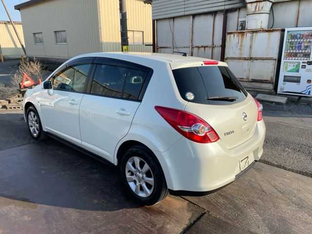 NISSAN TIIDA 2008 How To Spot Accident Damage And Flood Signs