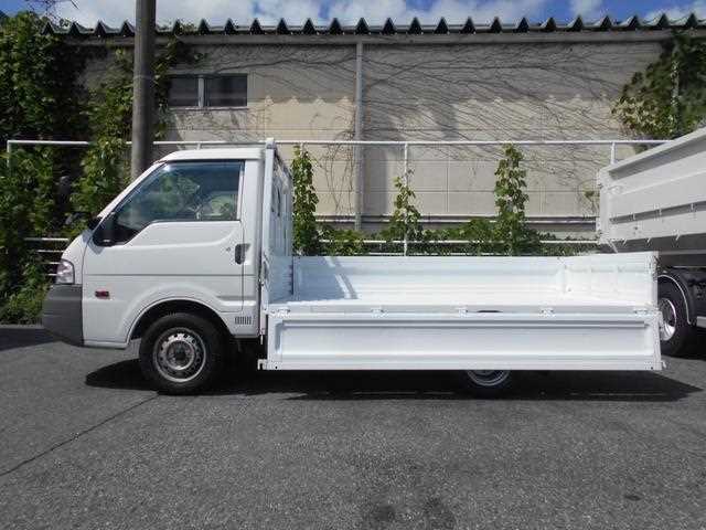 NISSAN VANETTE TRUCK 2016 Road Test Notes Comfort Handling And Economy