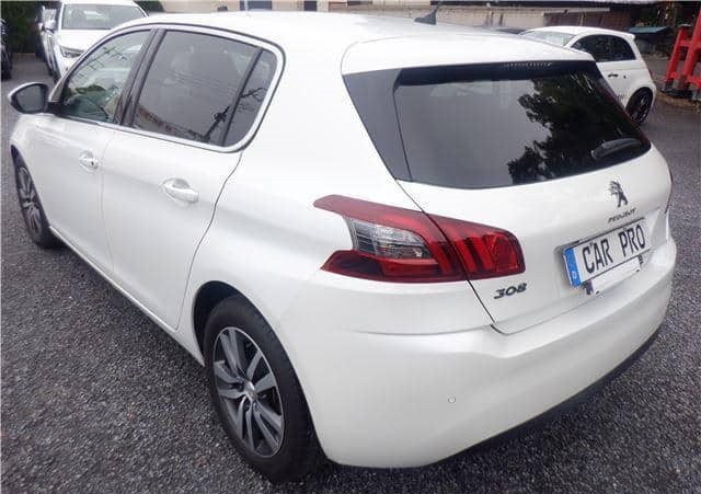 What are the key features of the PEUGEOT 308 TV 2020?