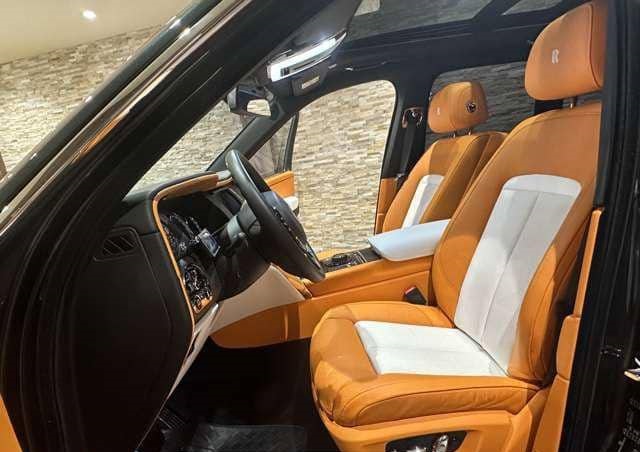 Is the ROLLS-ROYCE CULLINAN 6.754WD 2019 suitable for Ugandan roads?