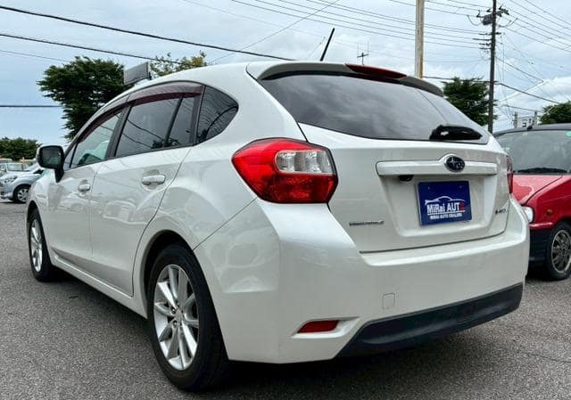Is the SUBARU IMPREZA HARDTOP SEDAN 2013 fuel efficient for city driving?