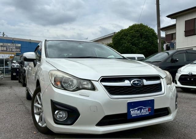 Is the SUBARU IMPREZA HARDTOP SEDAN 2013 fuel efficient for city driving?