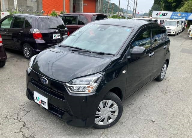 Is the SUBARU PLEO PLUS 2022 fuel-efficient for city driving in Uganda?