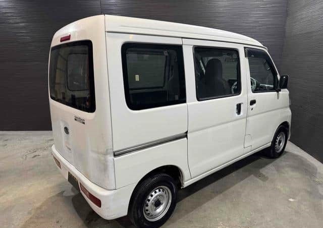 SUBARU SAMBAR 2014 Interior Features Tech And Comfort Essentials