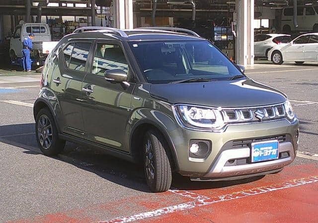 Is the SUZUKI IGNIS 2020 fuel-efficient for city driving in Uganda?