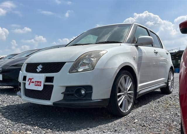 What are the engine specifications for SUZUKI SWIFT 2005?