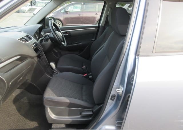 Is the SUZUKI SWIFT XG 2015 fuel efficient for city driving in Uganda?