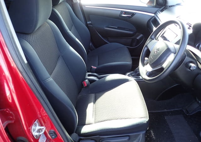 Is the SUZUKI SWIFT XG 2016 fuel-efficient for city driving?