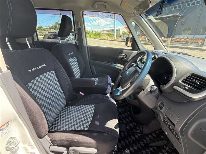 Is the SUZUKI SOLIO USED SUZUKI SOLIO 2015 fuel efficient for Ugandan roads?