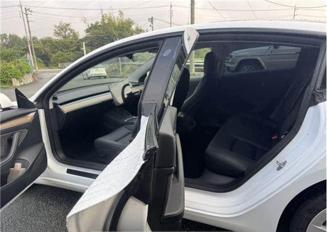 Is the TESLA MODEL 3 15.4 2021 suitable for Ugandan road conditions?