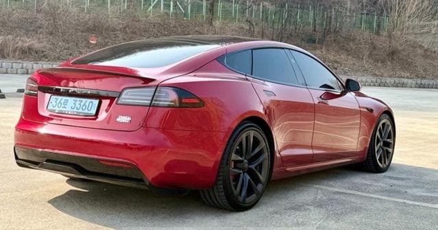 Is the TESLA MODEL S PLAID 2023 suitable for Ugandan road conditions?