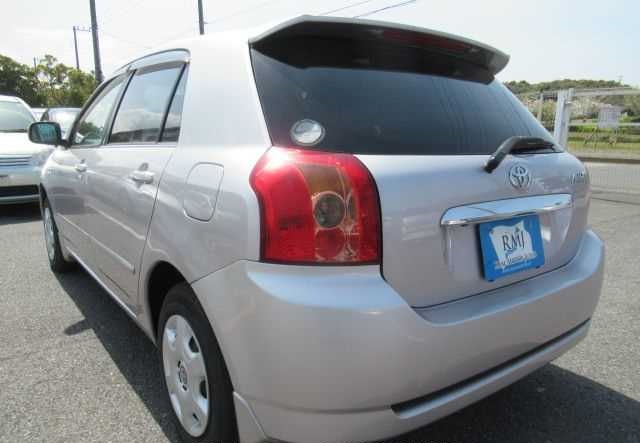 Is TOYOTA ALEX 2004 good for rough roads in Uganda?