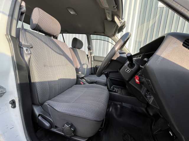 Is the TOYOTA COMFORT 2006 fuel-efficient for Ugandan roads?