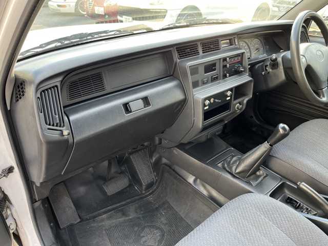 Is the TOYOTA COMFORT 2006 fuel-efficient for Ugandan roads?