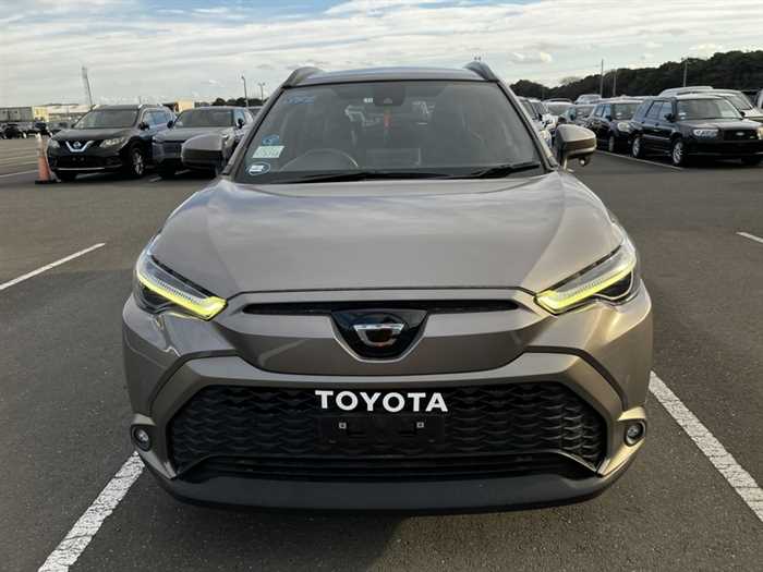 Is the TOYOTA COROLLACROSS 2021 fuel-efficient for urban driving in Uganda?
