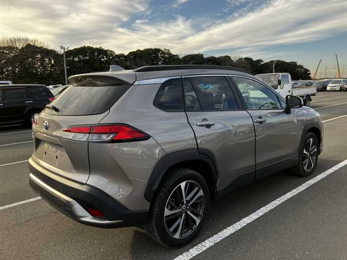 Is the TOYOTA COROLLACROSS 2021 fuel-efficient for urban driving in Uganda?
