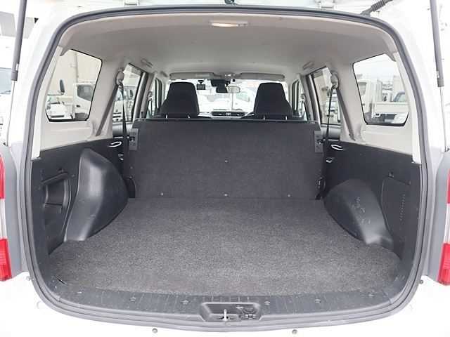 Is the TOYOTA SUCCEED 2019 a reliable choice for Ugandan roads?