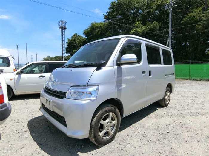 Is the TOYOTA TOWNACE VAN 2023 fuel-efficient for Ugandan roads?