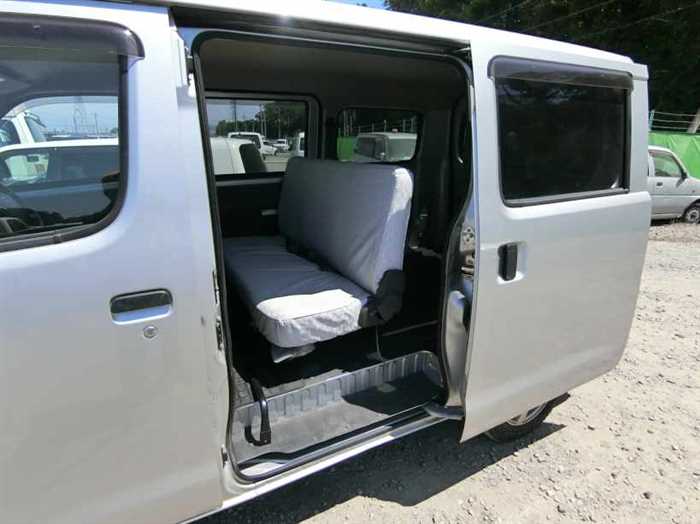 Is the TOYOTA TOWNACE VAN 2023 fuel-efficient for Ugandan roads?