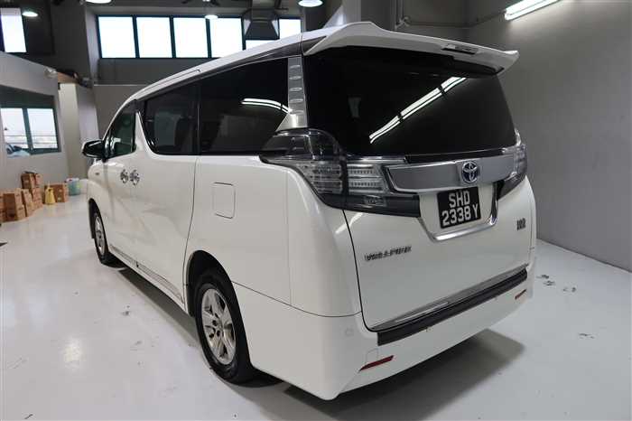 Is the TOYOTA VELLFIRE 2016 suitable for Uganda’s road conditions?