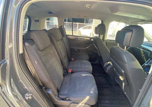 Is the VOLKSWAGEN GOLF TOURAN TSI 2022 fuel-efficient for urban driving in Uganda?