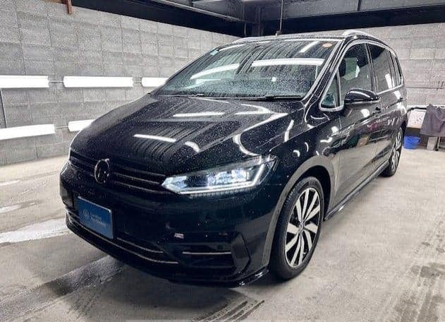 Is the VOLKSWAGEN GOLF TOURAN TSIR 2024 fuel efficient for urban driving in Uganda?