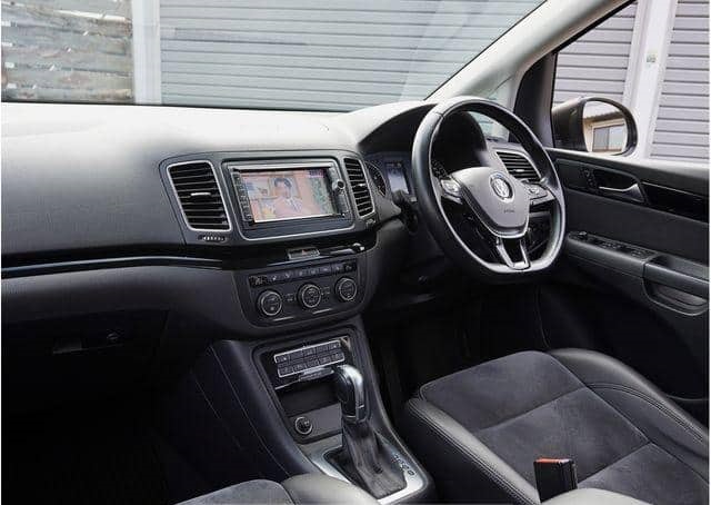 Is the VOLKSWAGEN SHARAN TSI 2018 fuel-efficient for city driving?