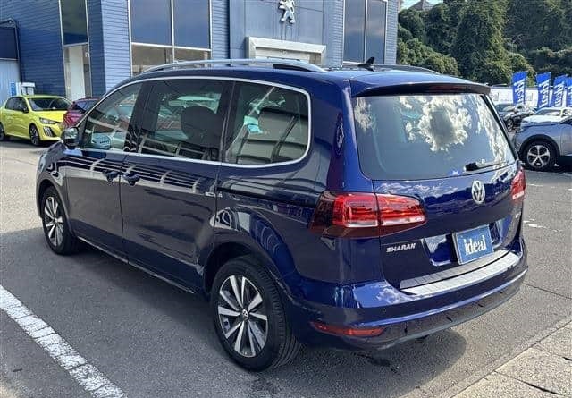 Is the VOLKSWAGEN SHARAN TDI 2020 suitable for Ugandan road conditions?