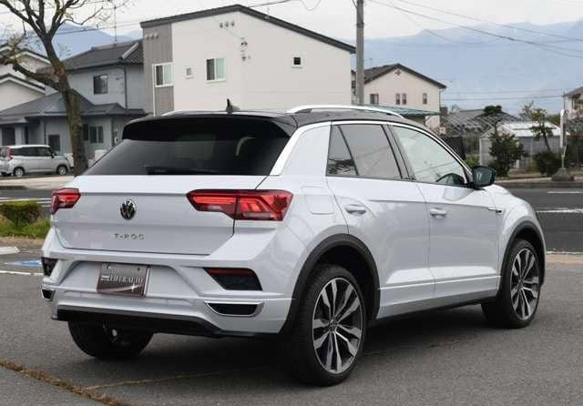 Is the VOLKSWAGEN T-ROC TDIR 2021 suitable for Uganda’s road conditions?