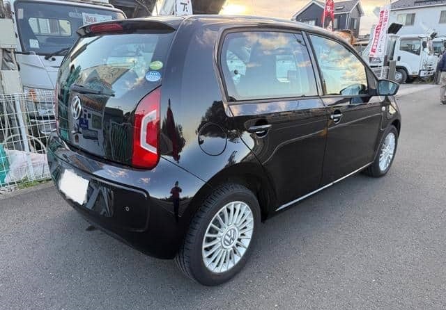 Is the VOLKSWAGEN UP 2014 suitable for Uganda’s road conditions?