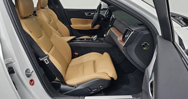 Is the VOLVO S60 B5 ULTRA BRIGHT 2025 suitable for Ugandan road conditions?