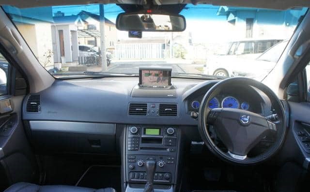 Is the VOLVO XC90 2010 suitable for Ugandan road conditions?