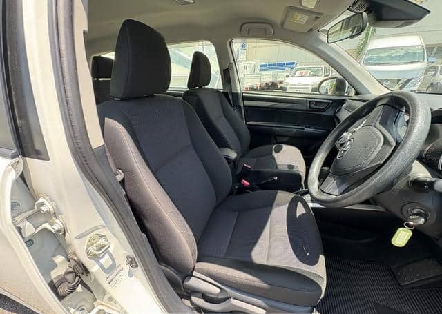 Corolla Fielder 2018