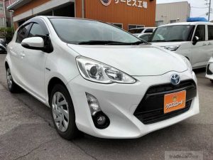 Toyota AQUA 2015
