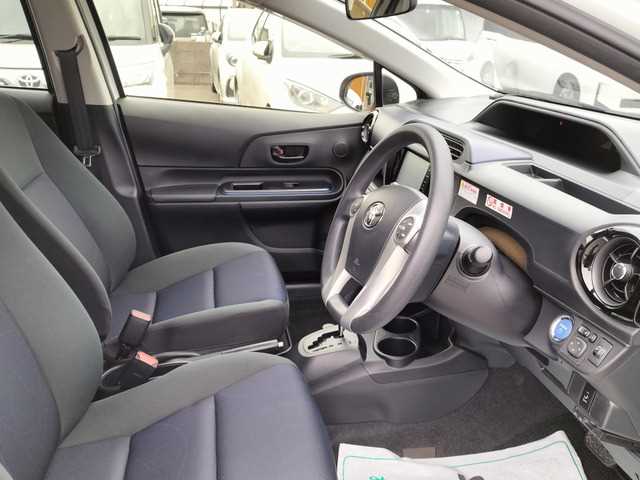 Toyota AQUA 2015