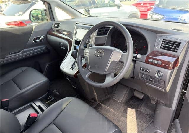 Toyota Alphard 2012