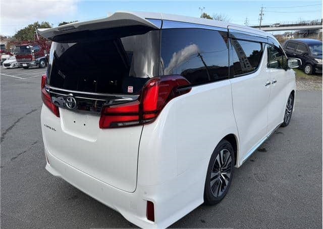 Toyota Alphard 2021