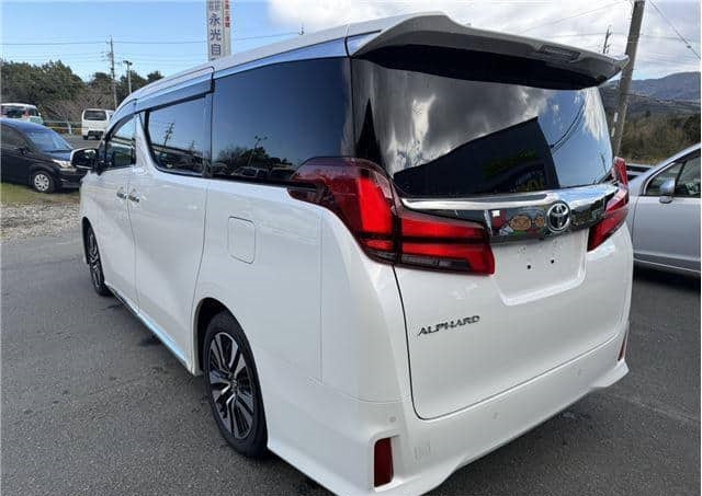 Toyota Alphard 2021