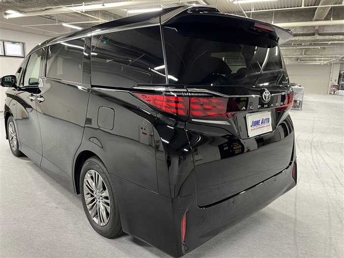 Toyota Alphard 2024