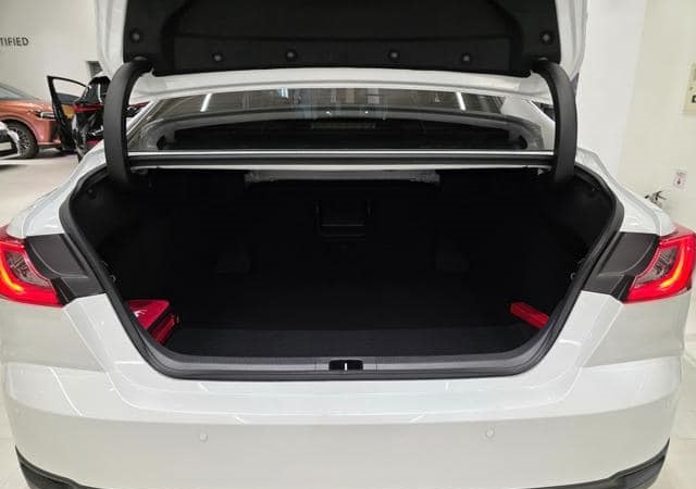 Toyota Camry 2025