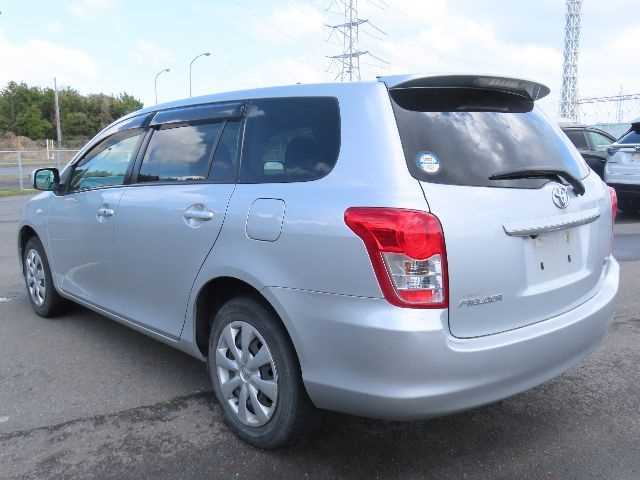 Toyota Corolla Fielder 2012