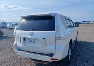 Toyota Land Cruiser Prado 2013
