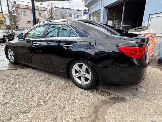 TOYOTA Mark X 2010