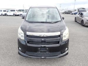 Toyota Noah 2009